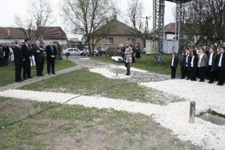 2010.prilis 02.