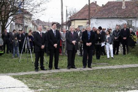 2010.prilis 02.